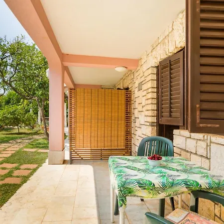 Apartment Seaside 065 By Guide *